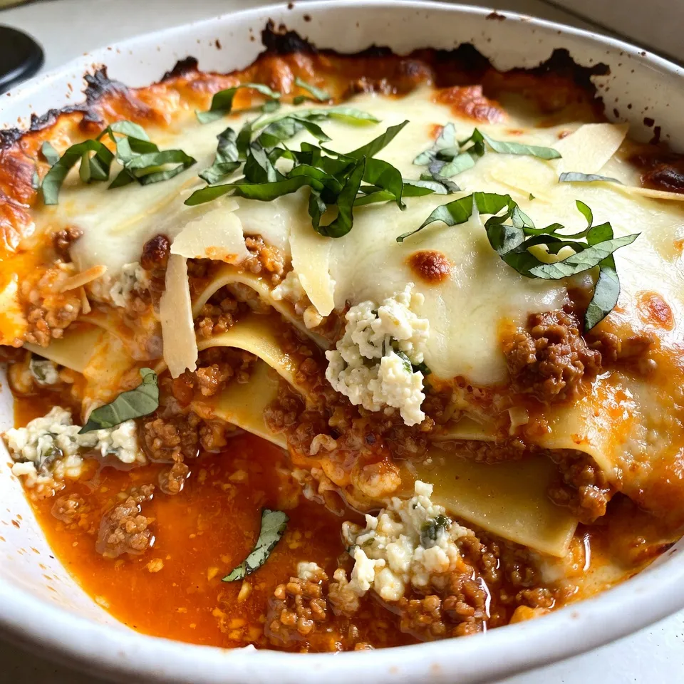 Copycat Maggiano’s Lasagna Flavorful and Simple Recipe